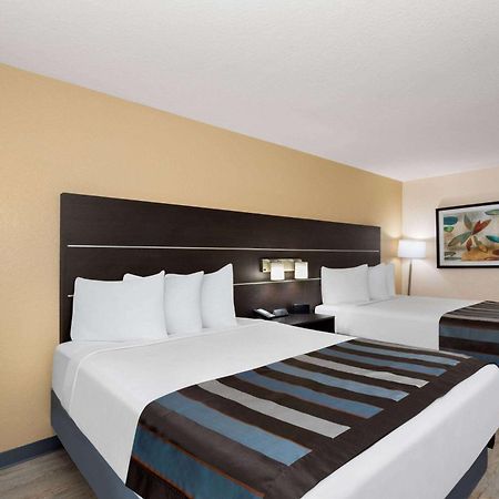 Baymont By Wyndham Punta Gorda/Port Charlotte Hotel Exterior foto