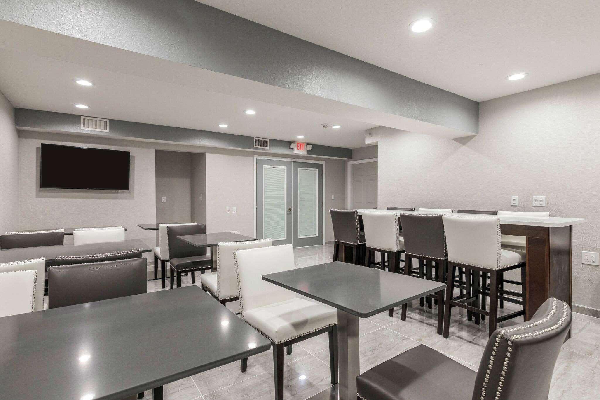 Baymont By Wyndham Punta Gorda/Port Charlotte Hotel Exterior foto