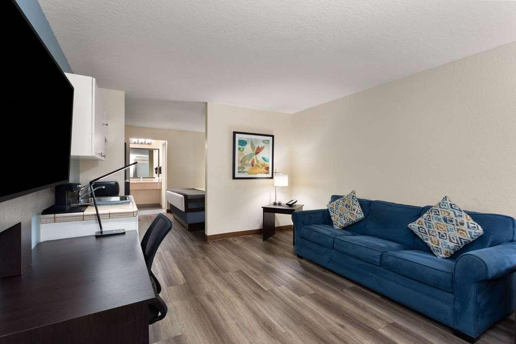 Baymont By Wyndham Punta Gorda/Port Charlotte Hotel Quarto foto