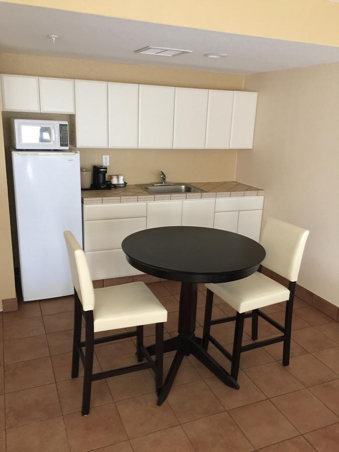 Baymont By Wyndham Punta Gorda/Port Charlotte Hotel Exterior foto